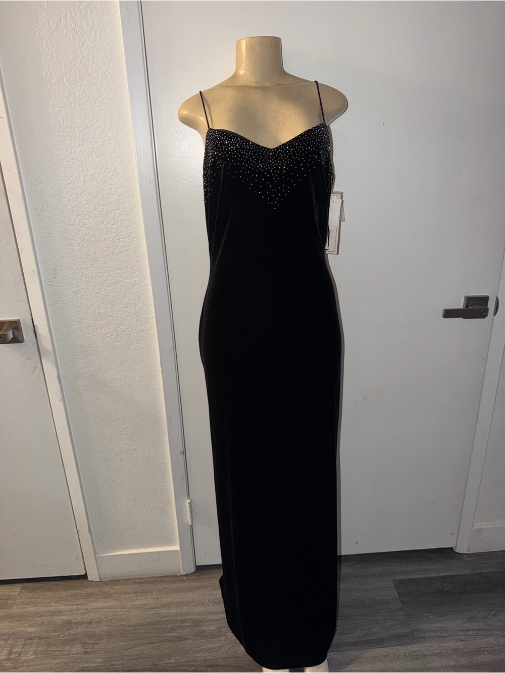 Vintage  Dave and Johnny black Beaded Evening Dress - Size 11/12 - Picture 2 of 10